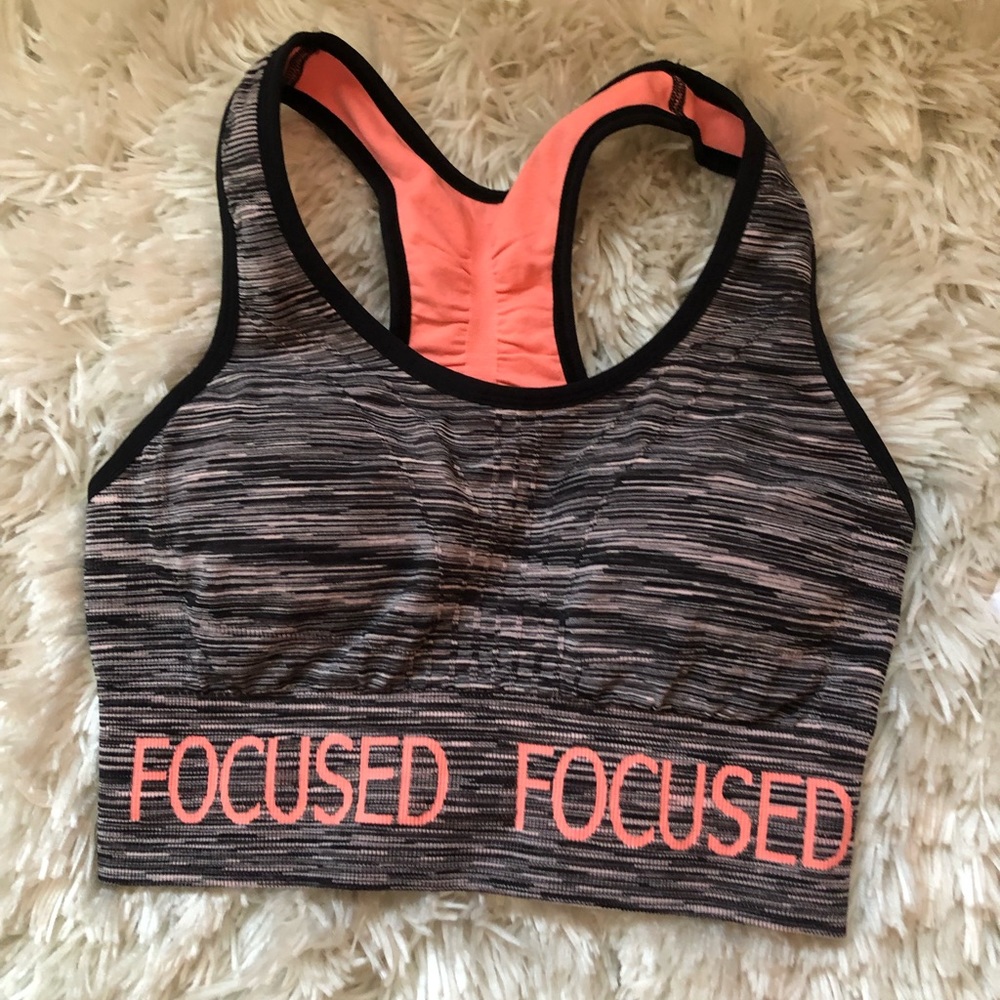 ✅NWT/Under Control sports bra. Sz medium